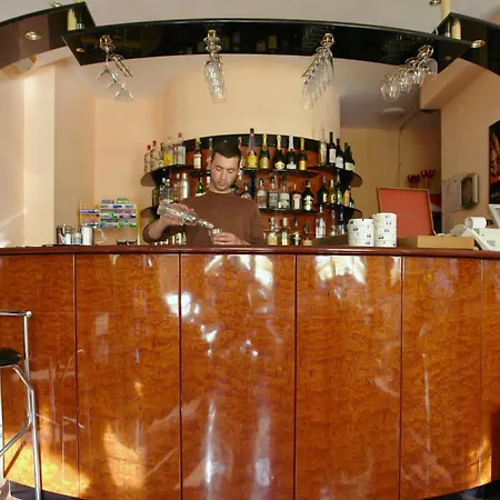 Elegant Ξενοδοχείο