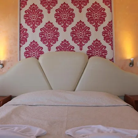 Ξενοδοχείο Elegant